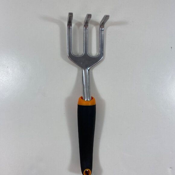 Set 2 Fiskars 3 Prong Cultivator Ergo Handle Garden Tool 12.5" Lifetime Warranty - Picture 5 of 10